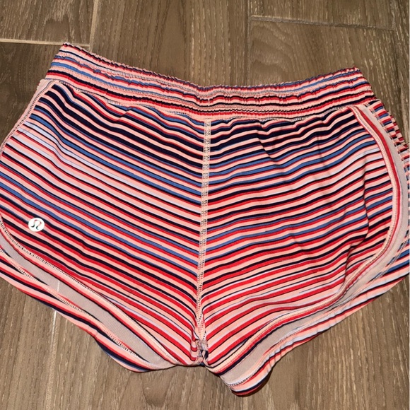 Lululemon Make A Move Short
Twisted Dune Minty Pink Alarming Size 4 - Picture 14 of 16